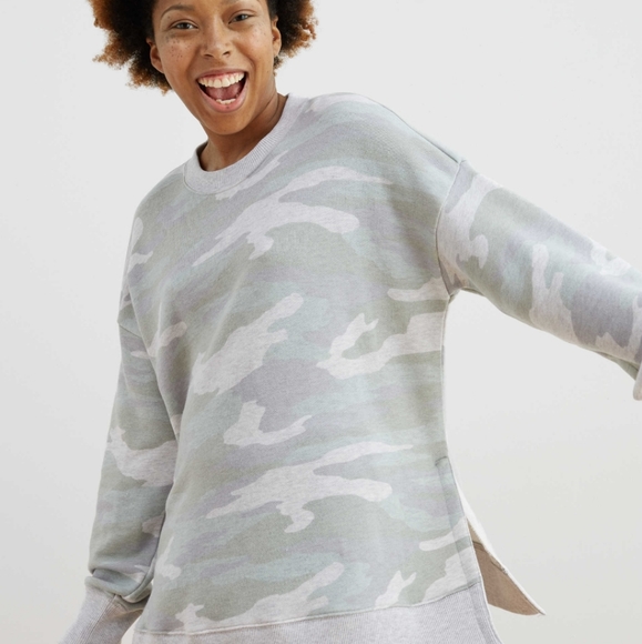 Sold**Aerie Camo Desert - Picture 2 of 7